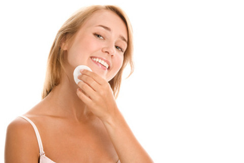 Face creams, care products and lotions for the comfort of oily skin